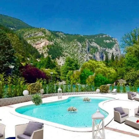 La Ginestra Hotel