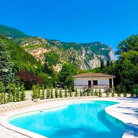 La Ginestra 3* Acqualagna