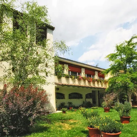 Hotel La Ginestra Acqualagna